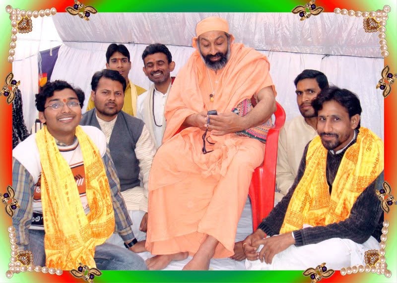 Hitechi Baba & Pavan Pandit ji spiritual discourse photograph by Nitin Swaroop